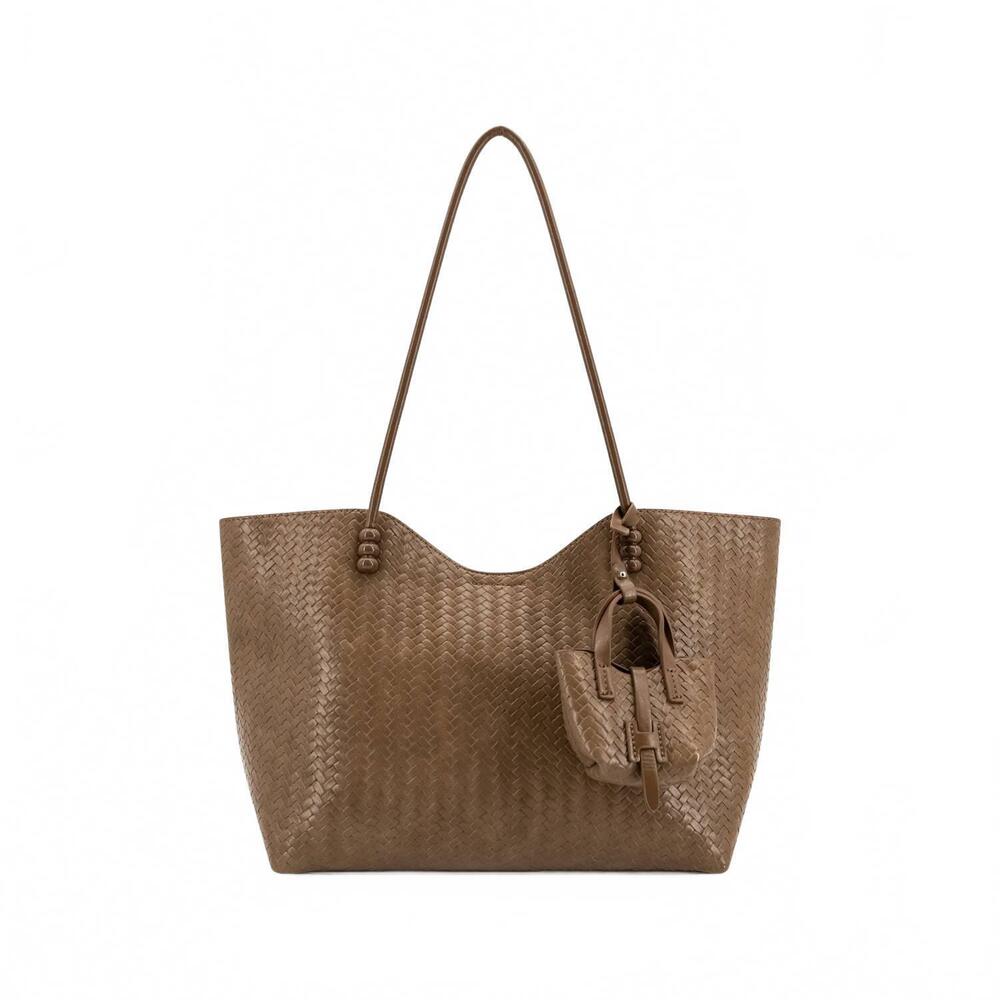 NEW LIKE DREAMS women's aveline woven tote bag in brown